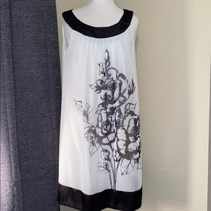 Women’s White Black Sleeveless Connected Apparel